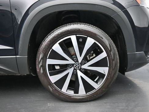 Used 2022 Volkswagen Taos SE image 10