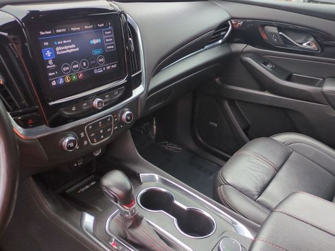 Used 2022 Chevrolet Traverse RS FWD image 23