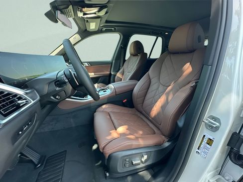 New 2026 BMW X5 sDrive40i image 10