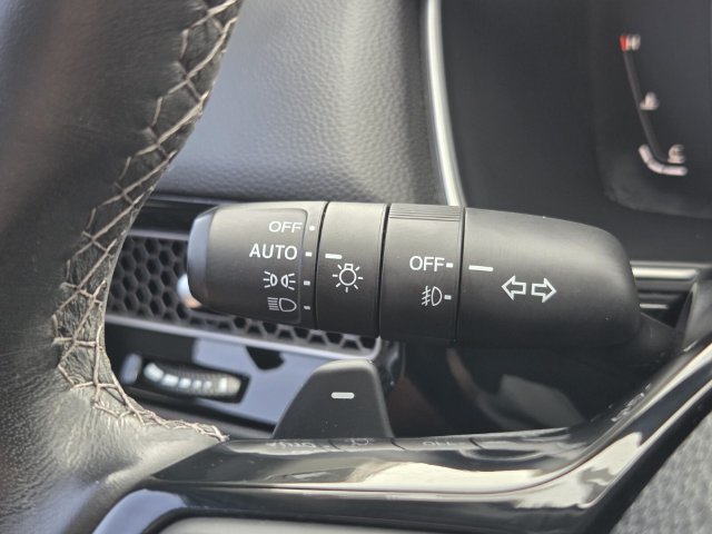 Used 2022 Honda Civic Touring image 30