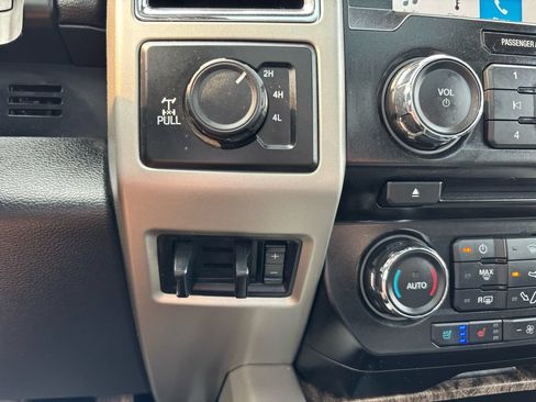 Used 2017 Ford F350 Lariat w/ Chrome Package AWD/4WD image 35