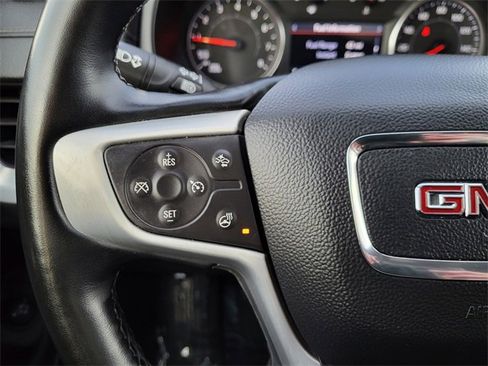 Used 2024 GMC Terrain SLT image 16