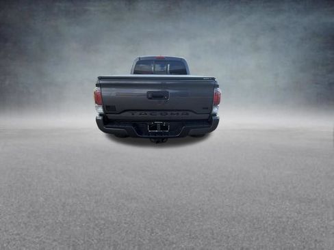 Used 2021 Toyota Tacoma TRD Sport AWD/4WD image 4