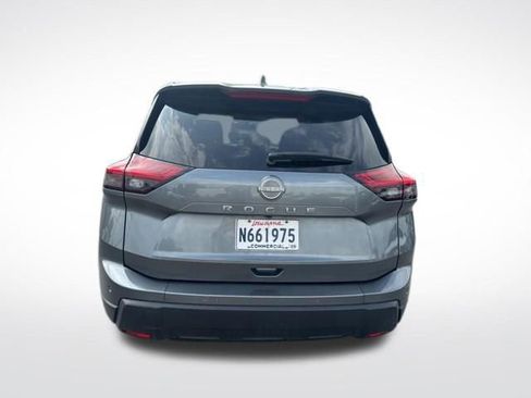 Used 2025 Nissan Rogue SV FWD image 4