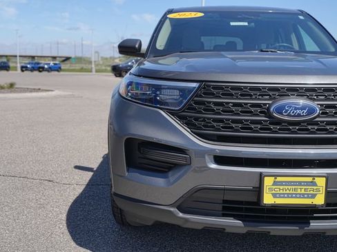 Used 2023 Ford Explorer 4WD w/ Class IV Trailer Tow Package image 4