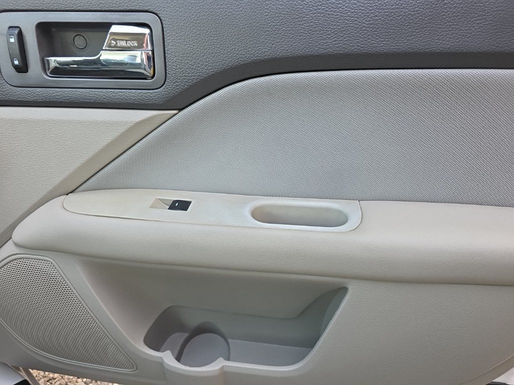 Used 2012 Ford Fusion SE FWD image 21