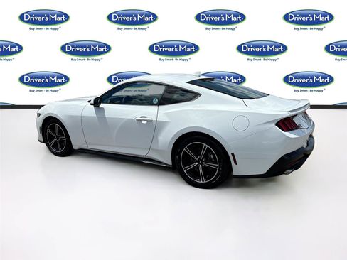 Used 2024 Ford Mustang Premium RWD image 5