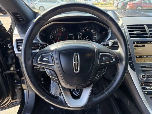 Used 2017 Lincoln MKZ Reserve FWD image 8