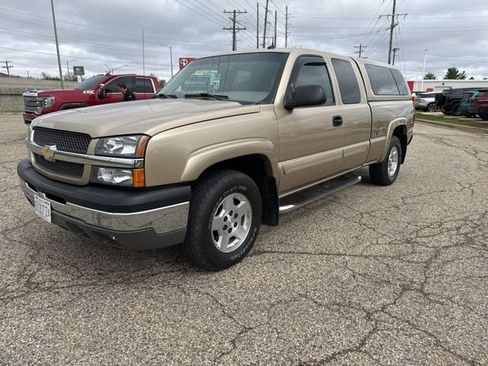 Used 2004 Chevrolet Silverado 1500 4x4 Extended Cab w/ Z71 Convenience Package 1 image 4
