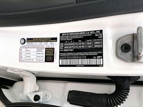 Certified 2025 Mercedes-Benz GLS 450 4MATIC image 39