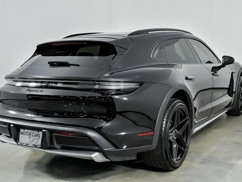 Used 2022 Porsche Taycan 4 Cross Turismo w/ Premium Package AWD/4WD image 12