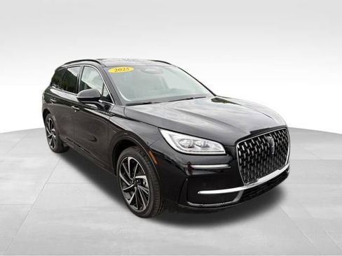 Used 2025 Lincoln Corsair Grand Touring w/ Equipment Group 301A AWD/4WD image 8