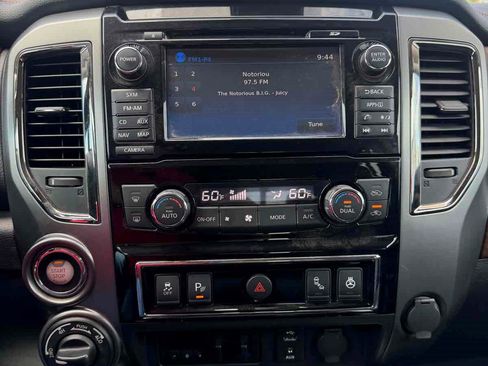 Used 2017 Nissan Titan Platinum Reserve AWD/4WD image 19