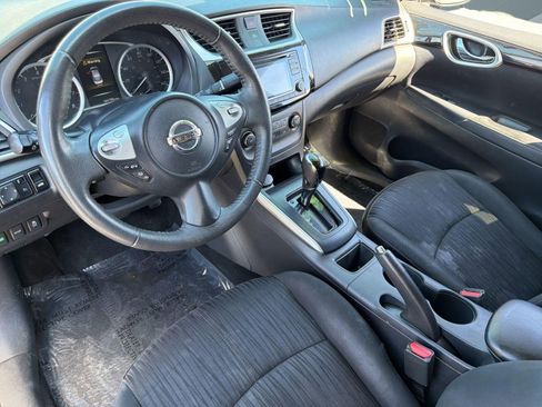 Used 2017 Nissan Sentra SV image 4
