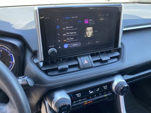 Used 2025 Toyota RAV4 LE image 31