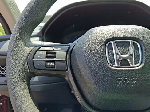 Certified 2025 Honda Accord SE image 22