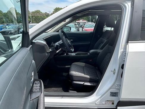 New 2025 Nissan Kicks SV w/ SV Premium Package image 16