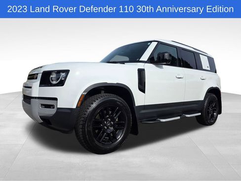 Used 2023 Land Rover Defender 110 S AWD/4WD image 10