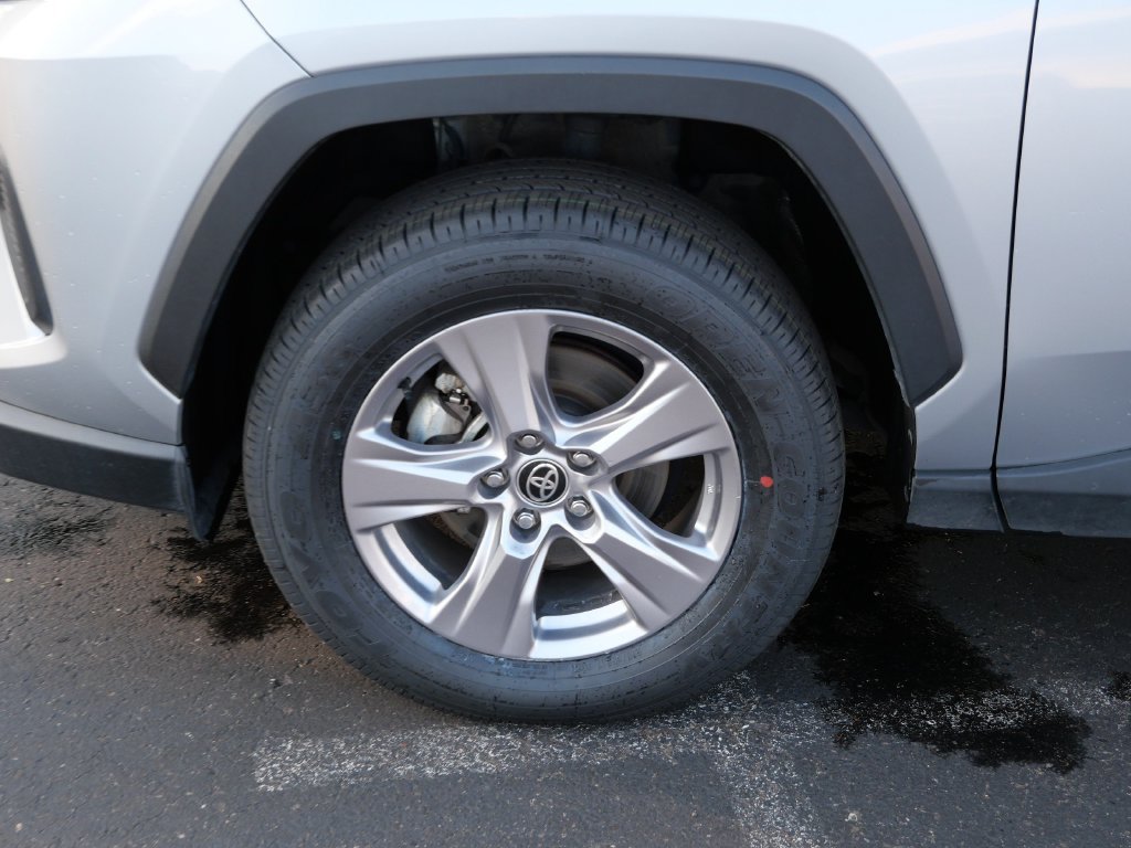 Certified 2025 Toyota RAV4 XLE AWD/4WD image 8
