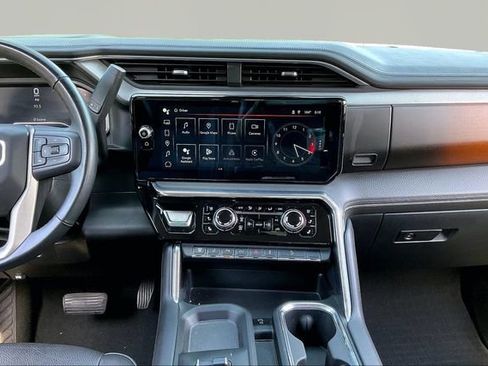 Used 2024 GMC Sierra 2500 Denali w/ Denali Reserve Package AWD/4WD image 9