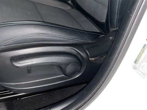 Used 2023 Kia Seltos S w/ Navigation Package image 15