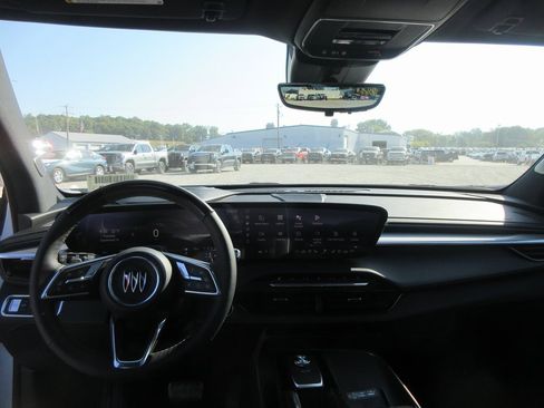 New 2026 Buick Enclave Avenir w/ Super Cruise Package image 17