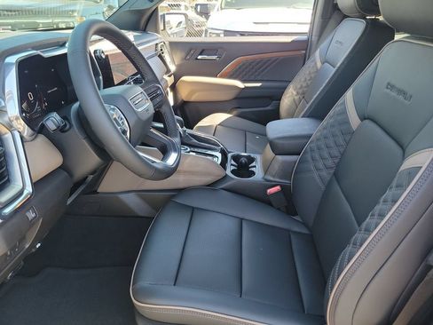 New 2026 GMC Canyon Denali AWD/4WD image 9