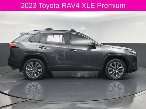 Used 2023 Toyota RAV4 XLE Premium image 4