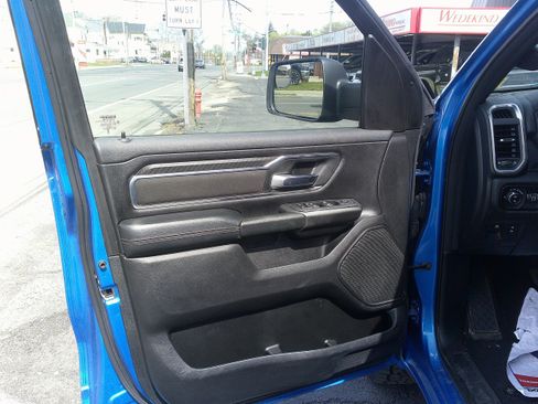 Used 2025 RAM 1500 Big Horn AWD/4WD image 16