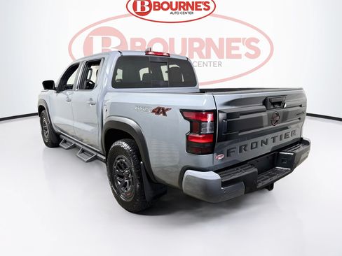 Used 2025 Nissan Frontier PRO-4X w/ Pro Convenience Package AWD/4WD image 9