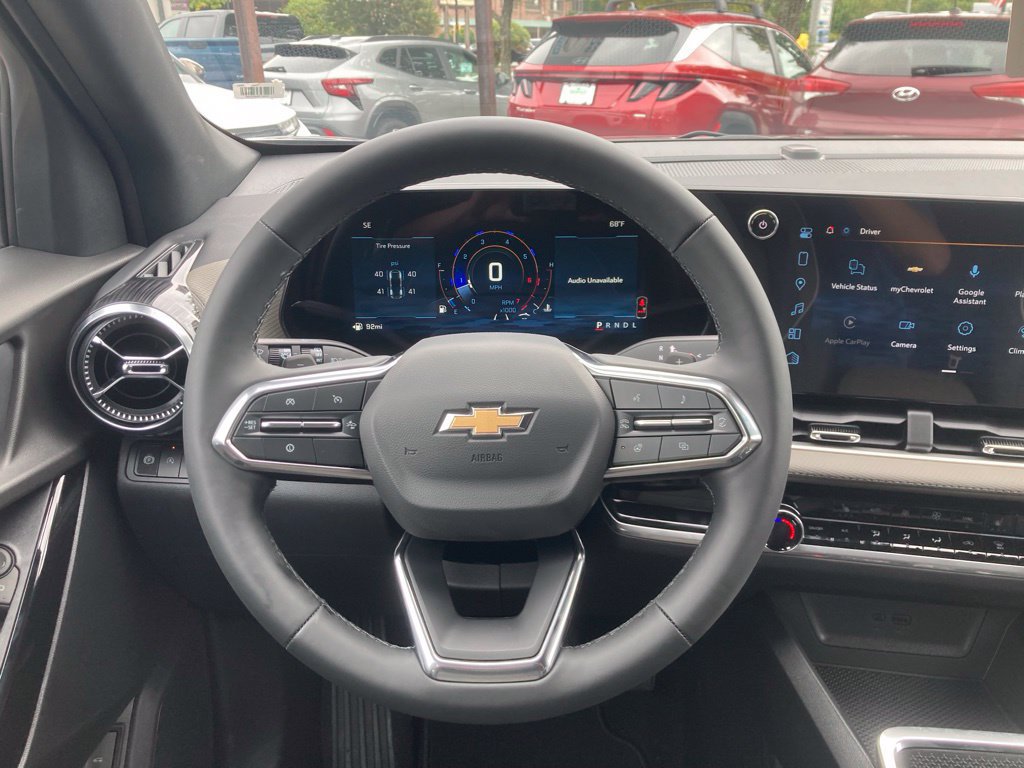 New 2027 Chevrolet Equinox LT w/ Convenience Package II FWD image 6