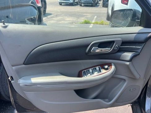 Used 2013 Chevrolet Malibu Eco w/ Navigation Package FWD image 11