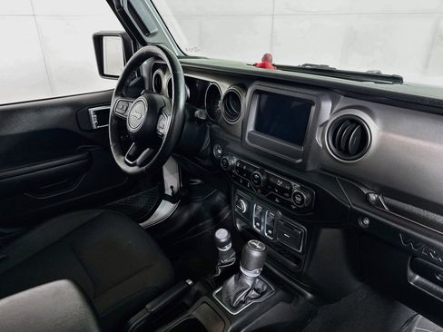 Used 2021 Jeep Wrangler Sport image 27