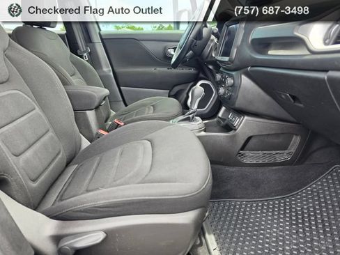Used 2021 Jeep Renegade Latitude w/ Luxury Group I FWD image 40