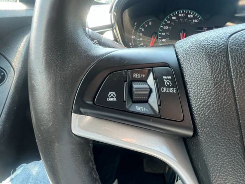 Used 2018 Chevrolet Trax LT w/ LT Convenience Package FWD image 19