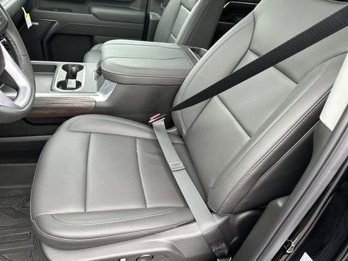 New 2026 GMC Sierra 2500 SLT w/ SLT Premium Package AWD/4WD image 15