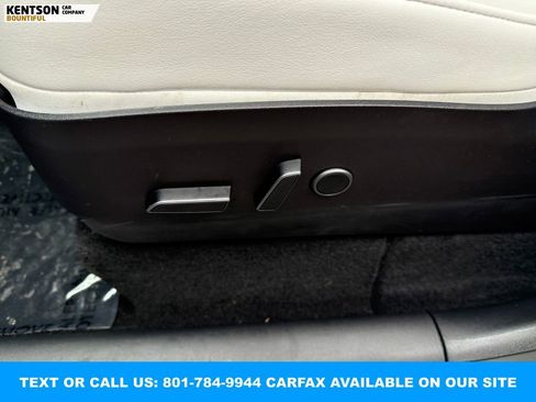 Used 2023 Tesla Model Y Performance image 28