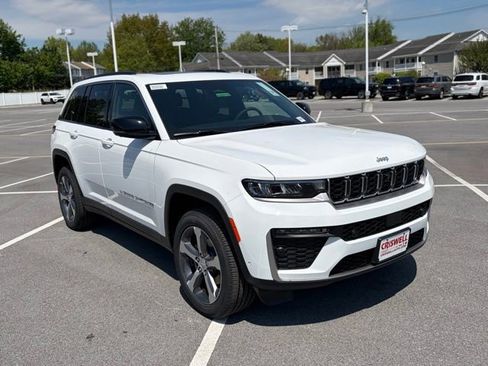 New 2026 Jeep Grand Cherokee Limited AWD/4WD image 2