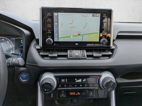 Used 2021 Toyota RAV4 Limited image 12