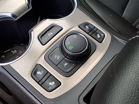 Used 2023 GMC Terrain Denali AWD/4WD image 8