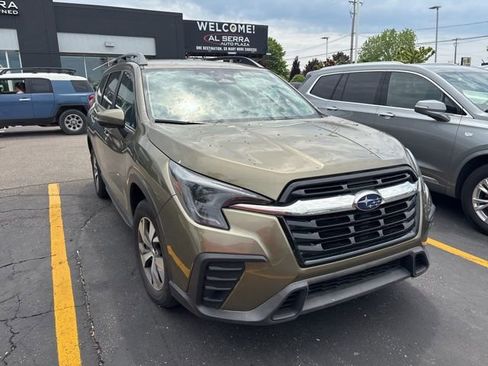Used 2023 Subaru Ascent Premium w/ Convenience Package AWD/4WD image 2