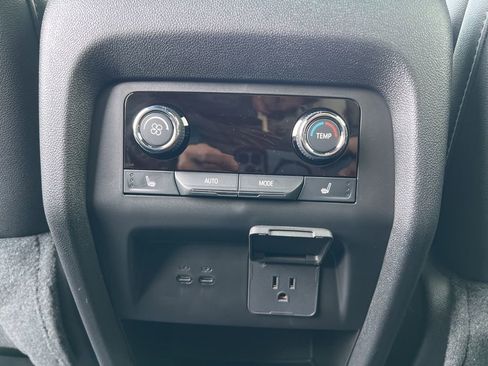 New 2026 Chevrolet Traverse High Country w/ LPO, Floor Liner Package image 25