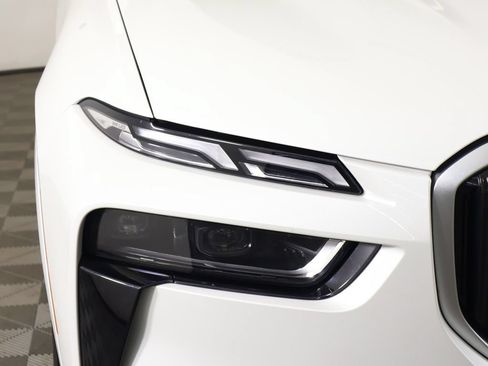 Used 2025 BMW X7 M60i w/ Executive Package AWD/4WD image 18
