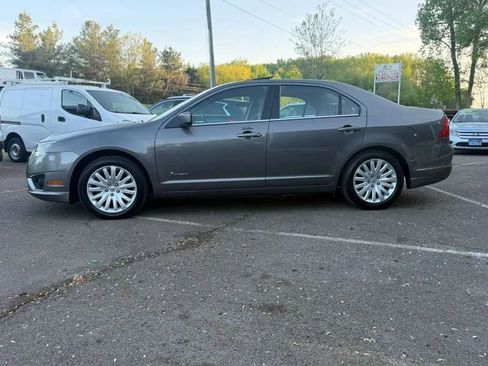 Used 2010 Ford Fusion Hybrid FWD image 4