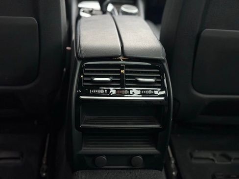 Used 2019 BMW 530i xDrive w/ M Sport Package image 44