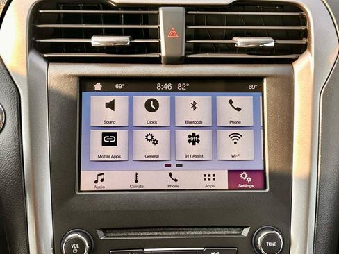 Used 2017 Ford Fusion SE w/ Fusion SE Technology Package FWD image 37