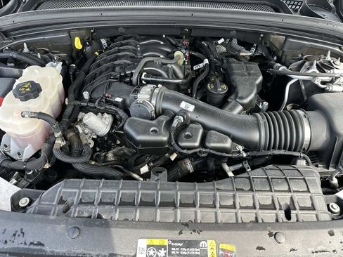 Used 2021 Jeep Grand Cherokee L Limited AWD/4WD image 11