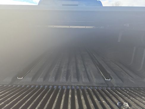 Used 2017 Nissan Titan PRO-4X image 9