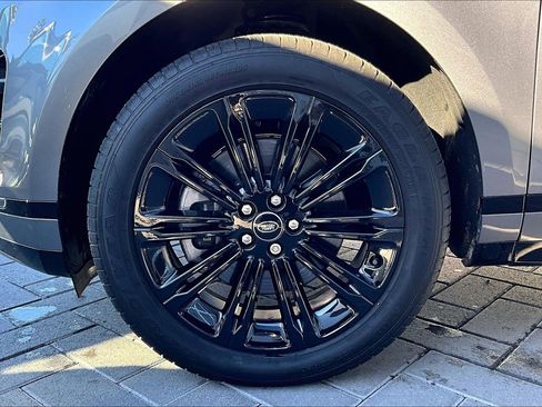 Used 2025 Land Rover Range Rover Evoque Dynamic SE image 9