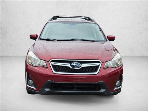 Used 2017 Subaru Crosstrek 2.0i Limited image 2
